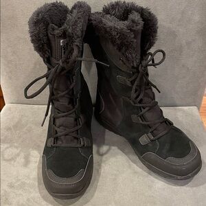 Columbia Women's 10 Ice Maiden II Black Faux Fur Winter Snow Boots Waterproof